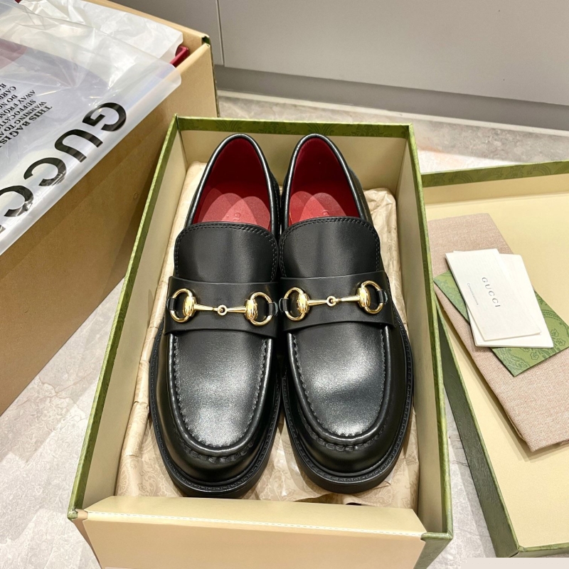 G*u*i leather shoes